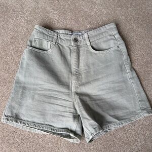 Zara High-Waisted Pastel Green Shorts